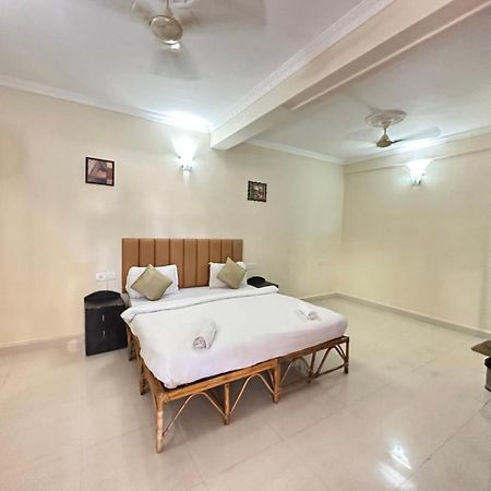 Hotel Leela Inn Candolim Marmagao Exteriör bild