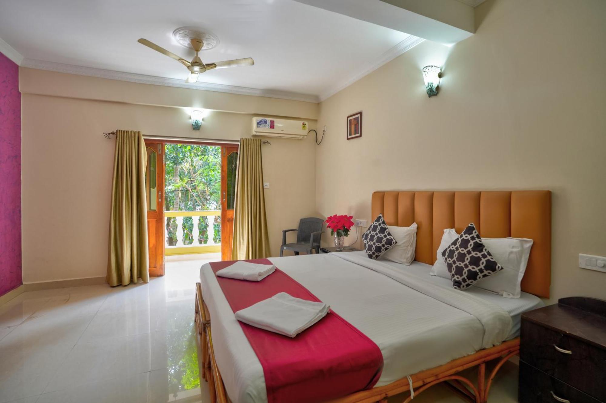 Hotel Leela Inn Candolim Marmagao Exteriör bild