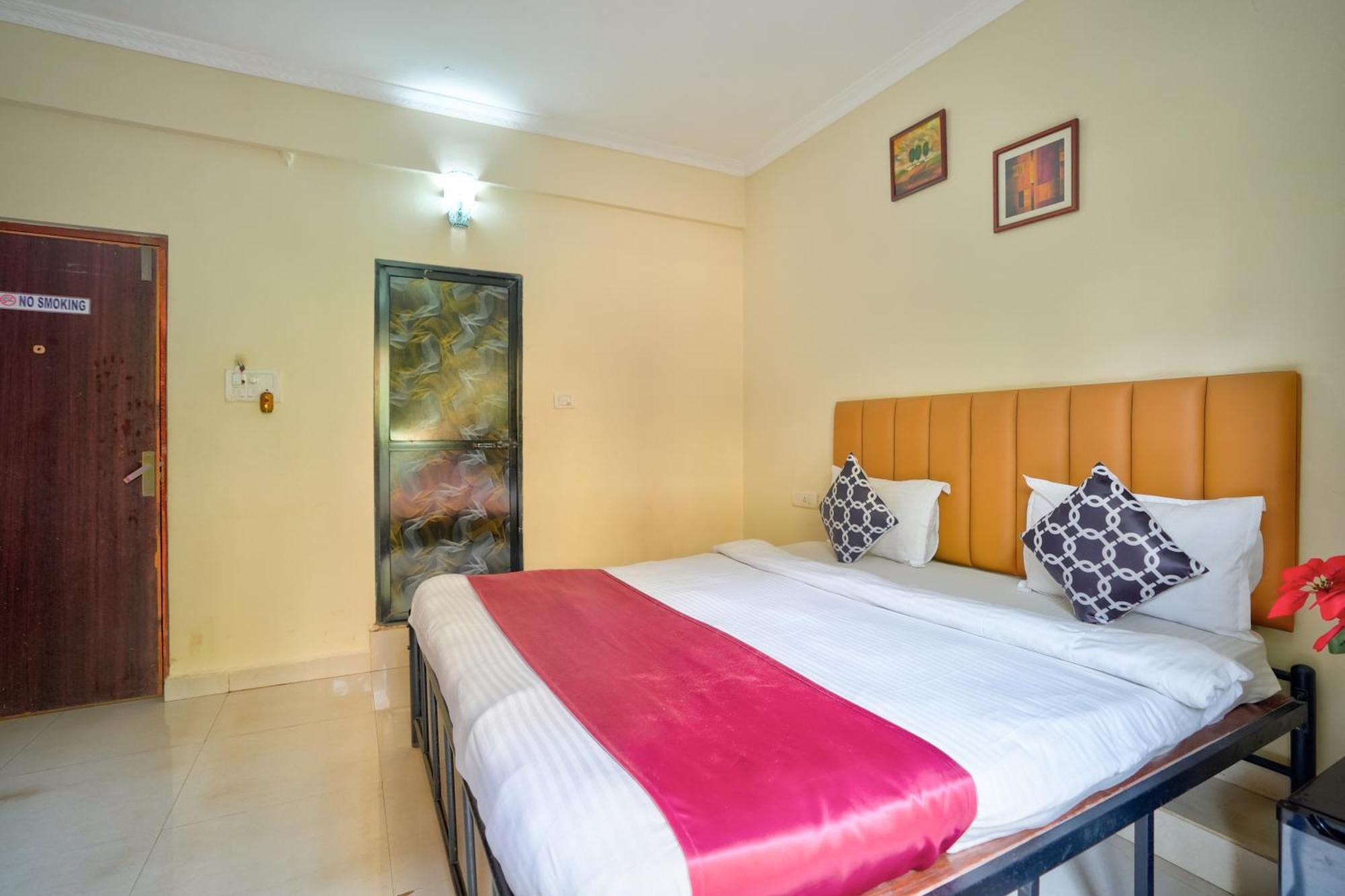 Hotel Leela Inn Candolim Marmagao Exteriör bild