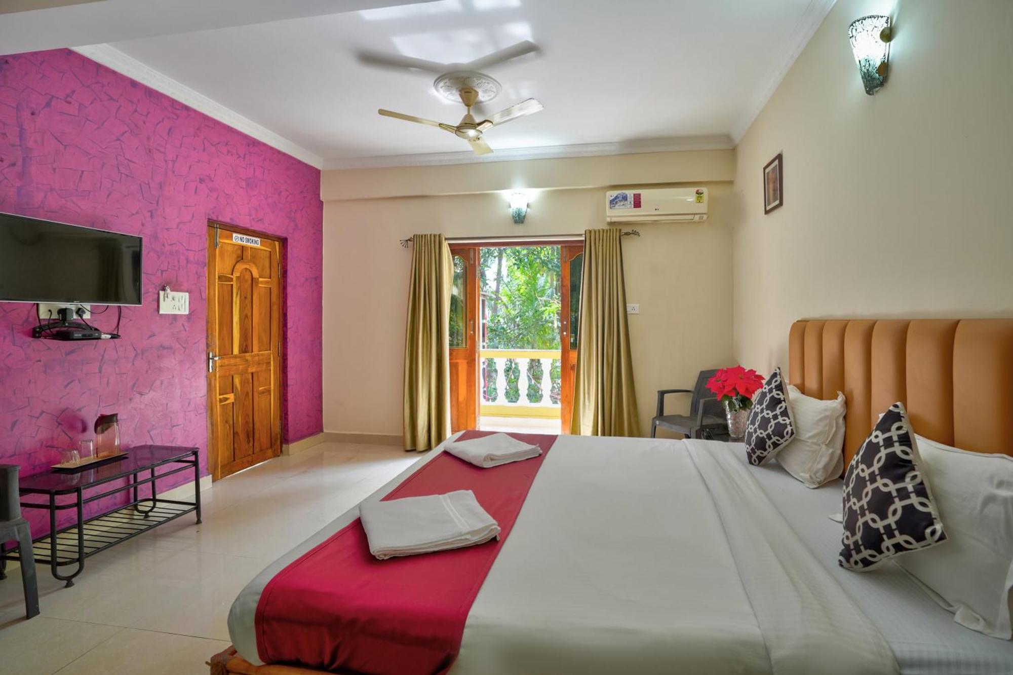Hotel Leela Inn Candolim Marmagao Exteriör bild
