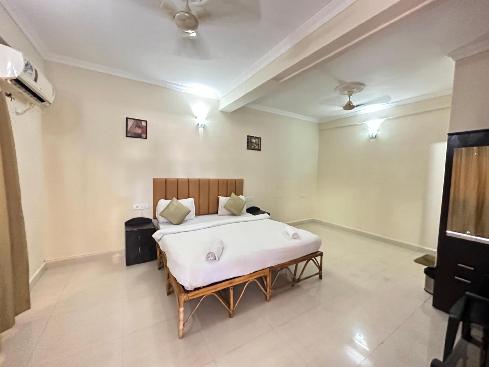 Hotel Leela Inn Candolim Marmagao Exteriör bild
