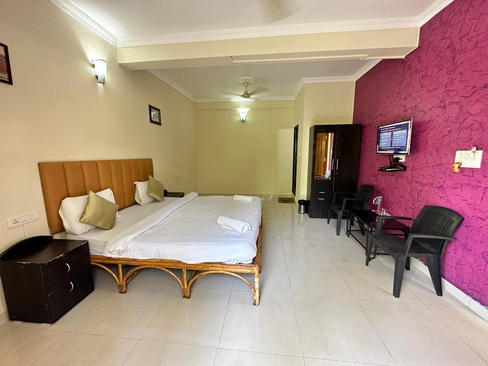 Hotel Leela Inn Candolim Marmagao Exteriör bild