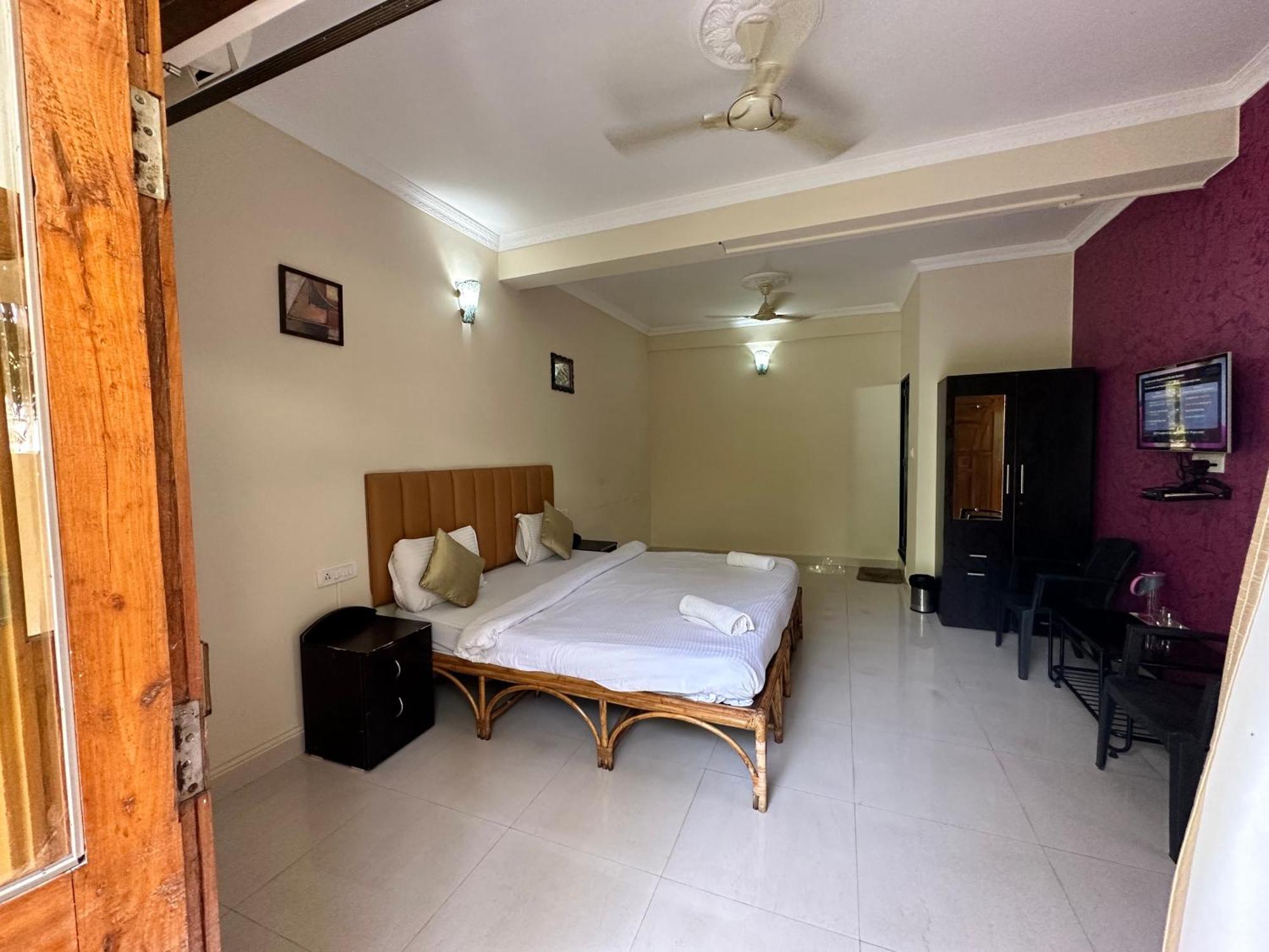Hotel Leela Inn Candolim Marmagao Exteriör bild