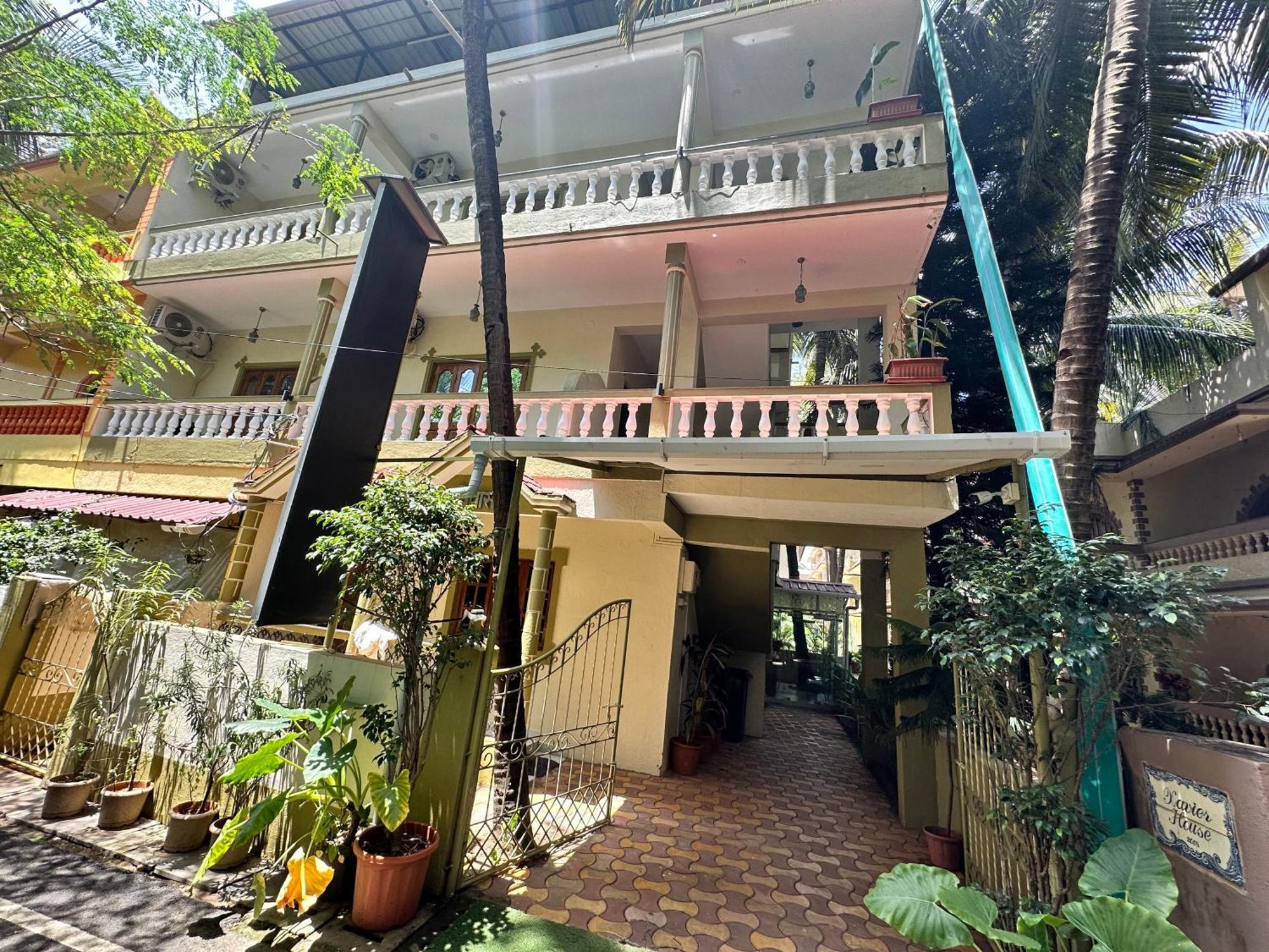Hotel Leela Inn Candolim Marmagao Exteriör bild